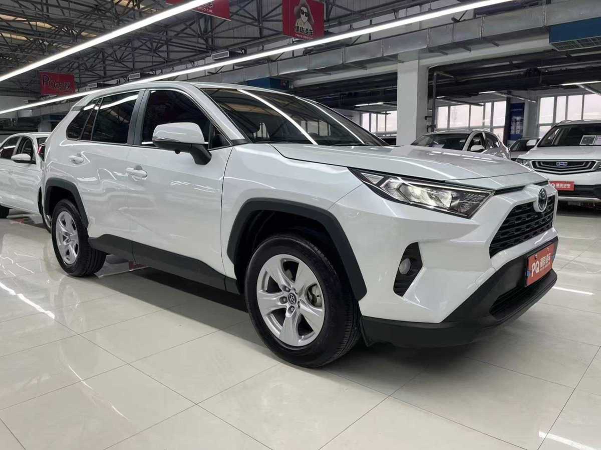 豐田 RAV4  2018款 榮放 2.0L CVT兩驅(qū)都市版圖片