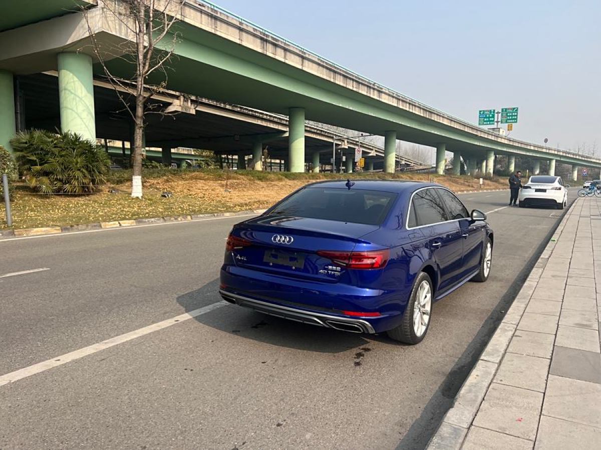 奧迪 奧迪A4L  2019款 40 TFSI 時(shí)尚型 國(guó)VI圖片