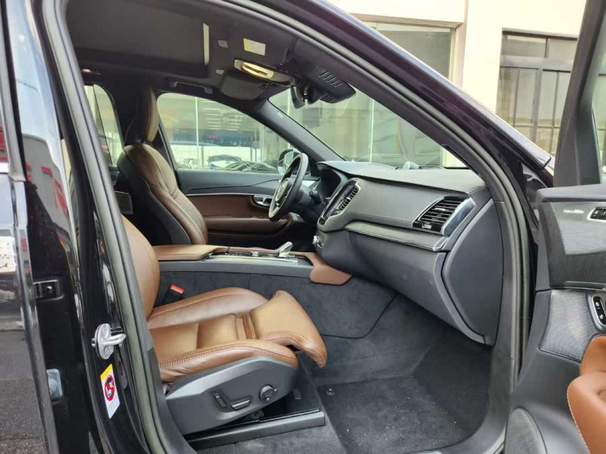 沃爾沃 XC90  2025款 B6 智雅豪華版 7座圖片