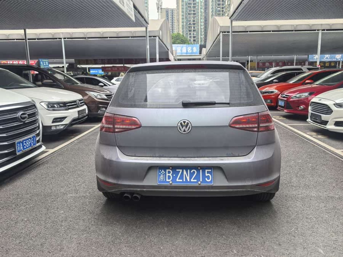 大眾 高爾夫  2017款 230TSI 自動舒適百萬輛紀(jì)念版圖片