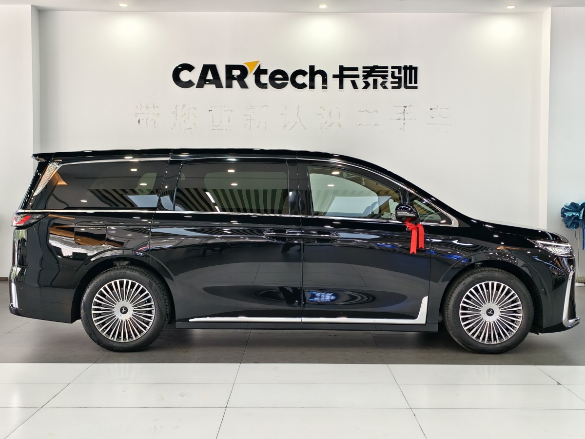 2024年10月嵐圖 夢想家  2024款 PHEV 超長續(xù)航尊貴版