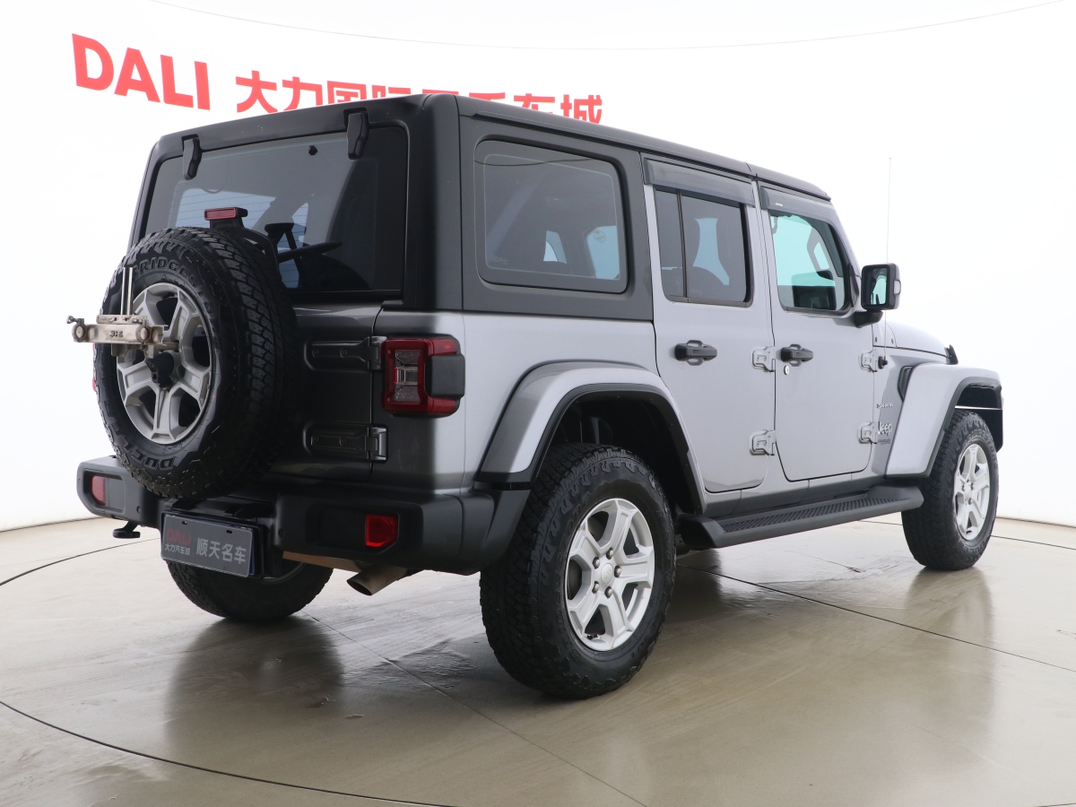 Jeep 牧馬人  2019款 2.0T Sahara 四門版 國VI圖片