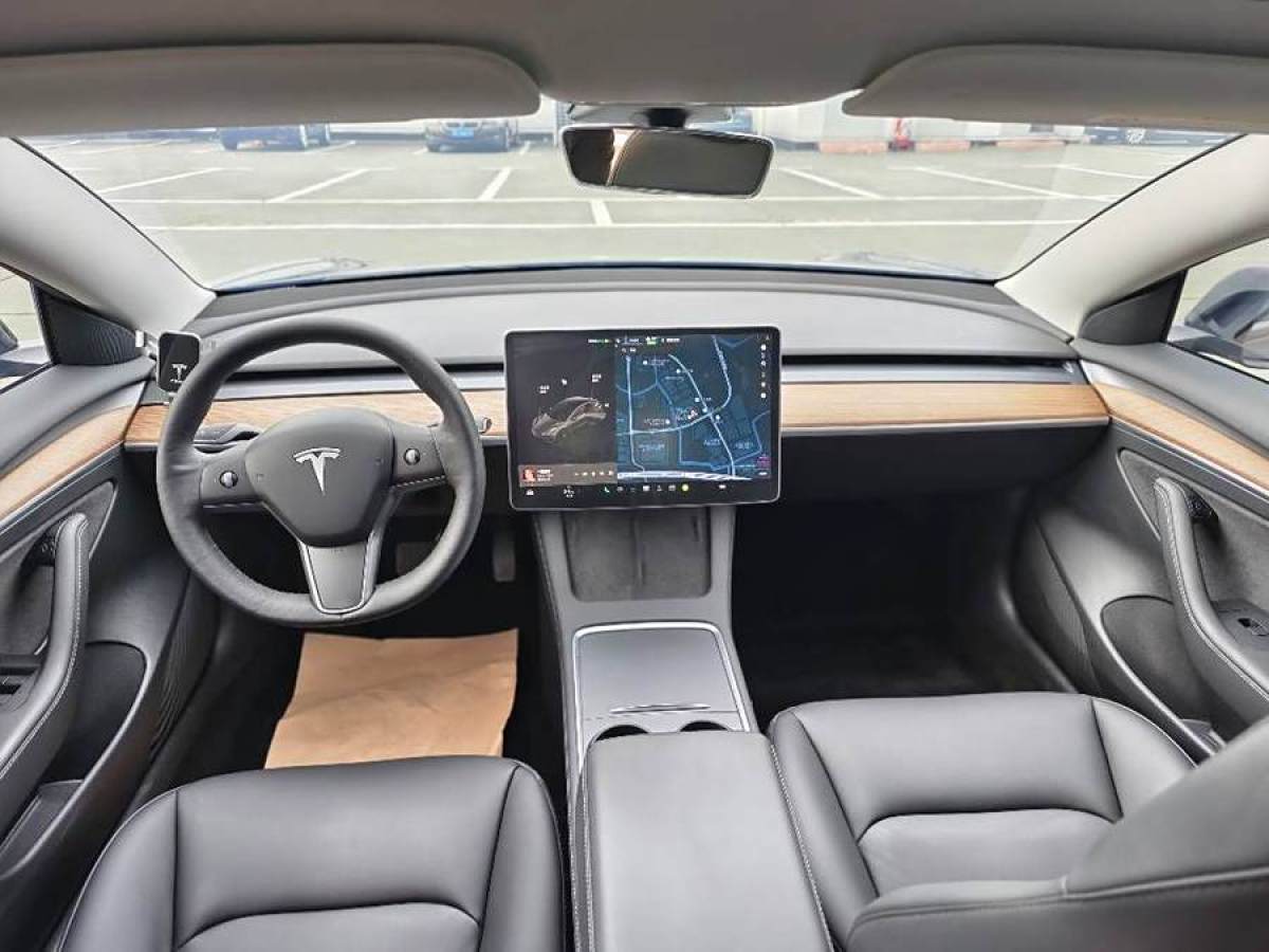 特斯拉 Model 3  2021款 改款 標準續(xù)航后驅(qū)升級版圖片