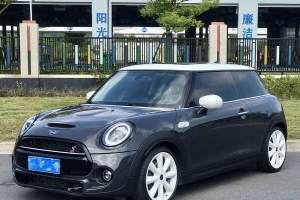 MINI MINI 2.0T COOPER S 藝術(shù)家