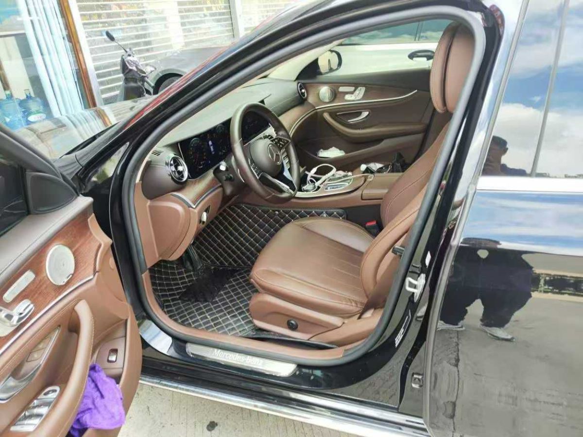 奔馳 奔馳E級  2023款 E 300 L 豪華型圖片