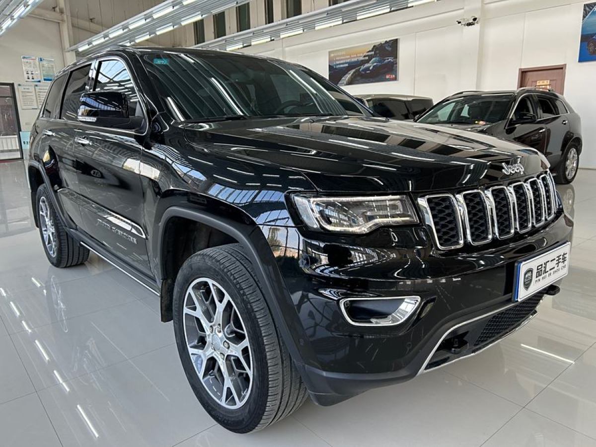 2021年11月Jeep 大切諾基  2020款 3.0L 精英導(dǎo)航版