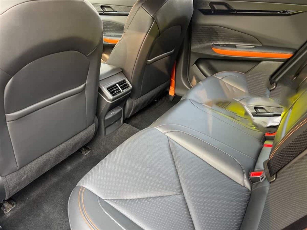 長安 長安UNI-V  2022款 1.5T 尊貴型圖片