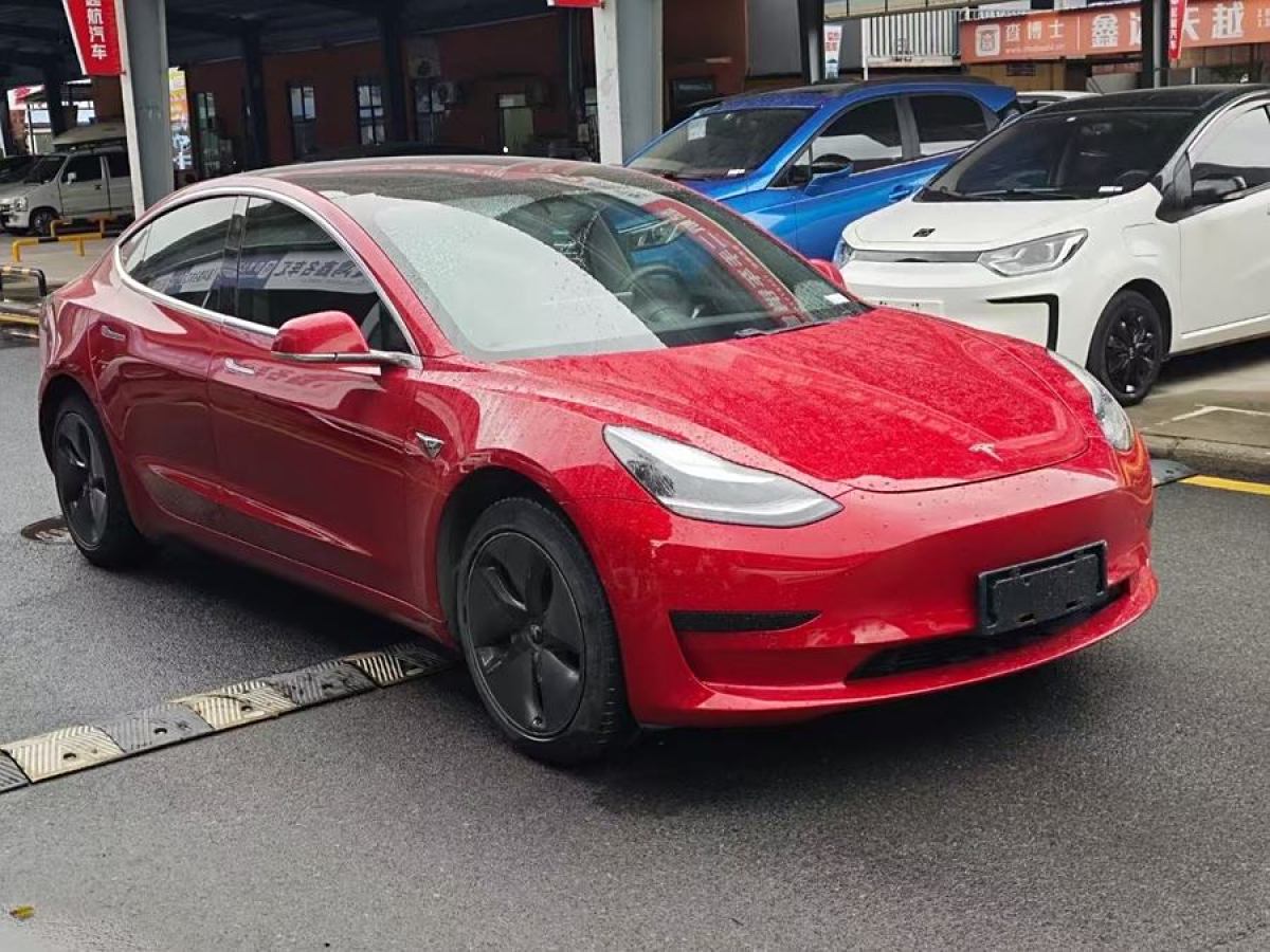 特斯拉 Model 3  2020款 改款 標(biāo)準(zhǔn)續(xù)航后驅(qū)升級(jí)版圖片