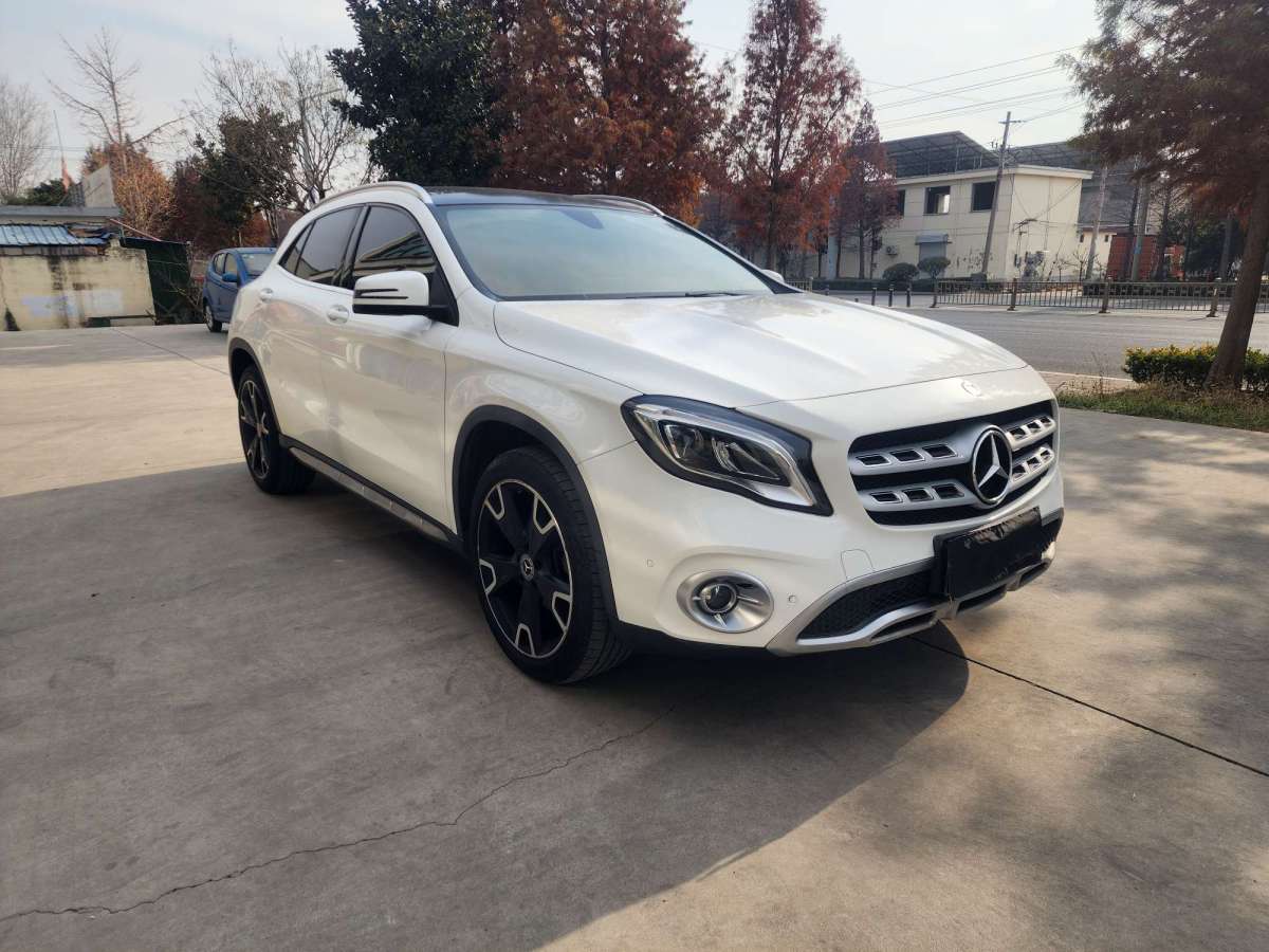 奔馳 奔馳GLA  2017款 GLA 220 4MATIC 時尚型圖片