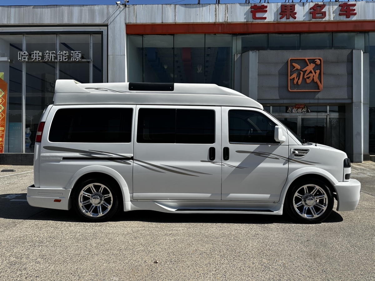 GMC SAVANA  2016款 5.3L G660S 四驅(qū)雅尊天幕版圖片