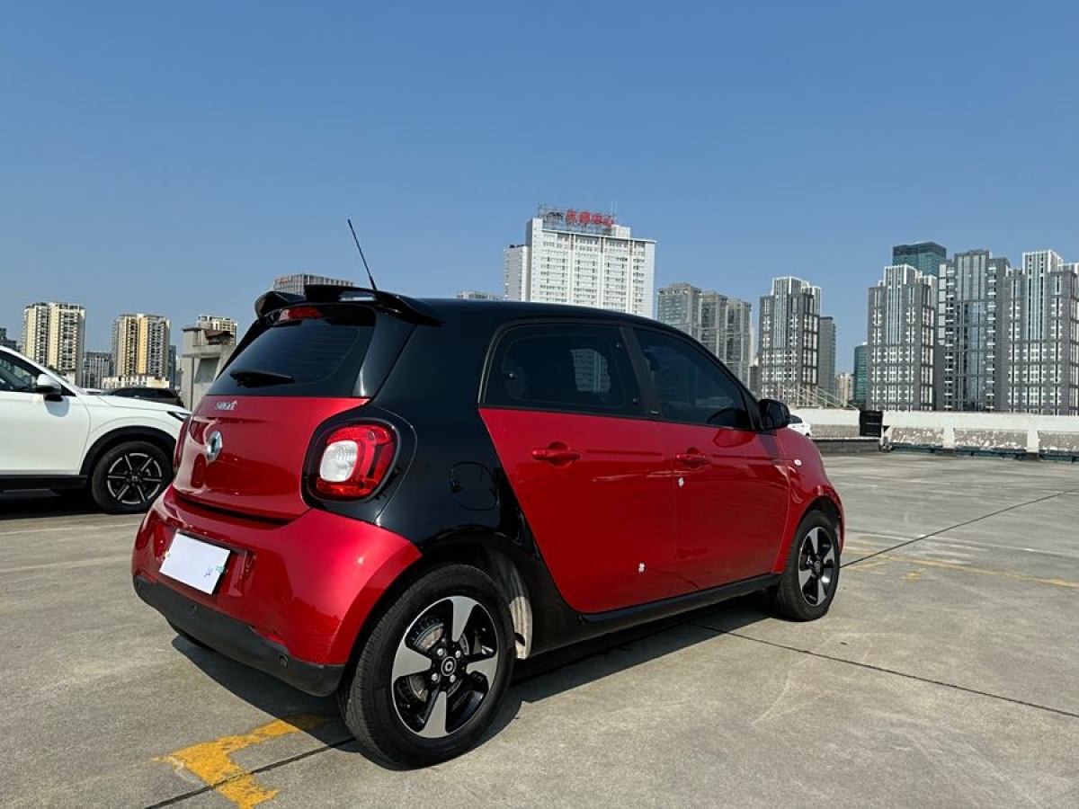 2018年11月smart forfour  2018款 1.0L 52千瓦激情版