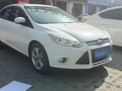 2014年1月 福特 福克斯 兩廂經(jīng)典 1.8L 自動酷白典藏版圖片