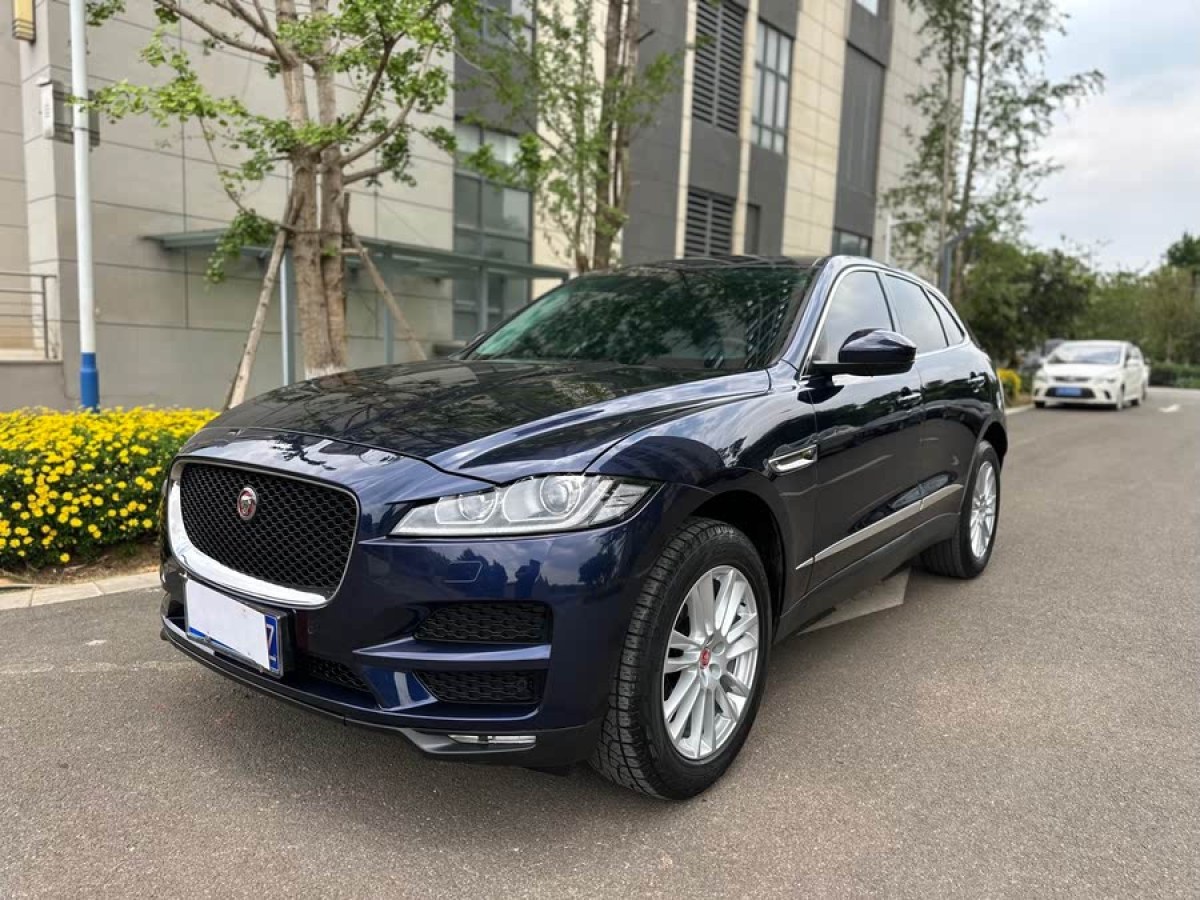 捷豹 F-PACE  2018款 2.0T 兩驅(qū)都市尊享版圖片