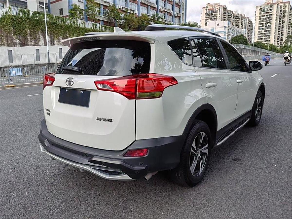 豐田 RAV4榮放  2015款 2.0L CVT兩驅(qū)風(fēng)尚版圖片