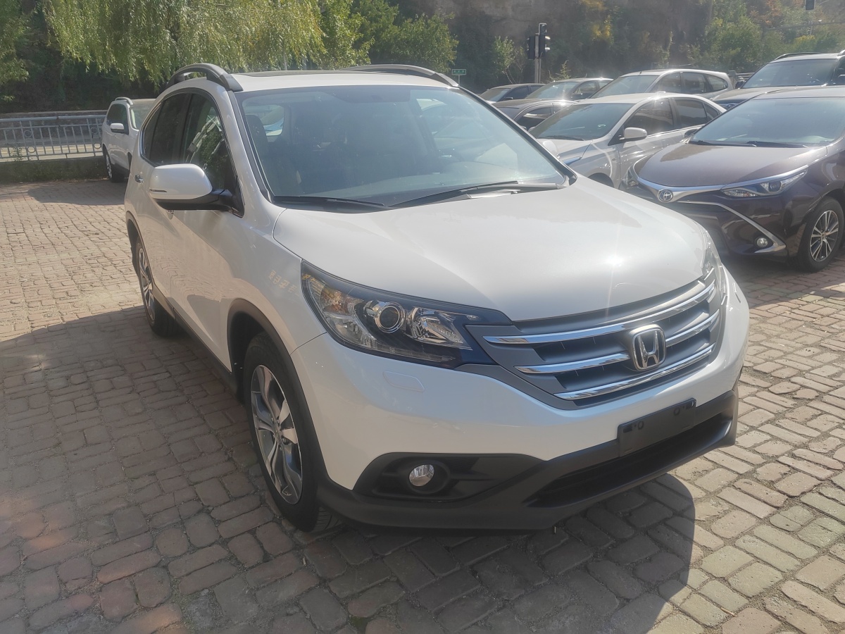 2013年7月本田 CR-V  2012款 2.4L 四驅(qū)尊貴導(dǎo)航版