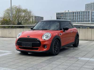 2020年09月 MINI MINI 1.5T COOPER 經(jīng)典派 五門(mén)絕色版圖片