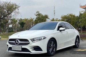 奔馳A級(jí) 奔馳 改款 A 180 L 運(yùn)動(dòng)轎車(chē)
