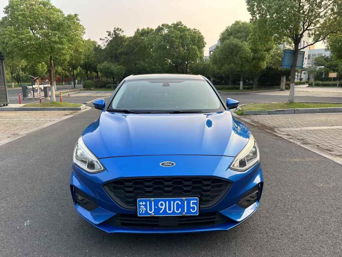 福特 福克斯  2020款 三廂 1.5L 自動(dòng)鋒躍型圖片