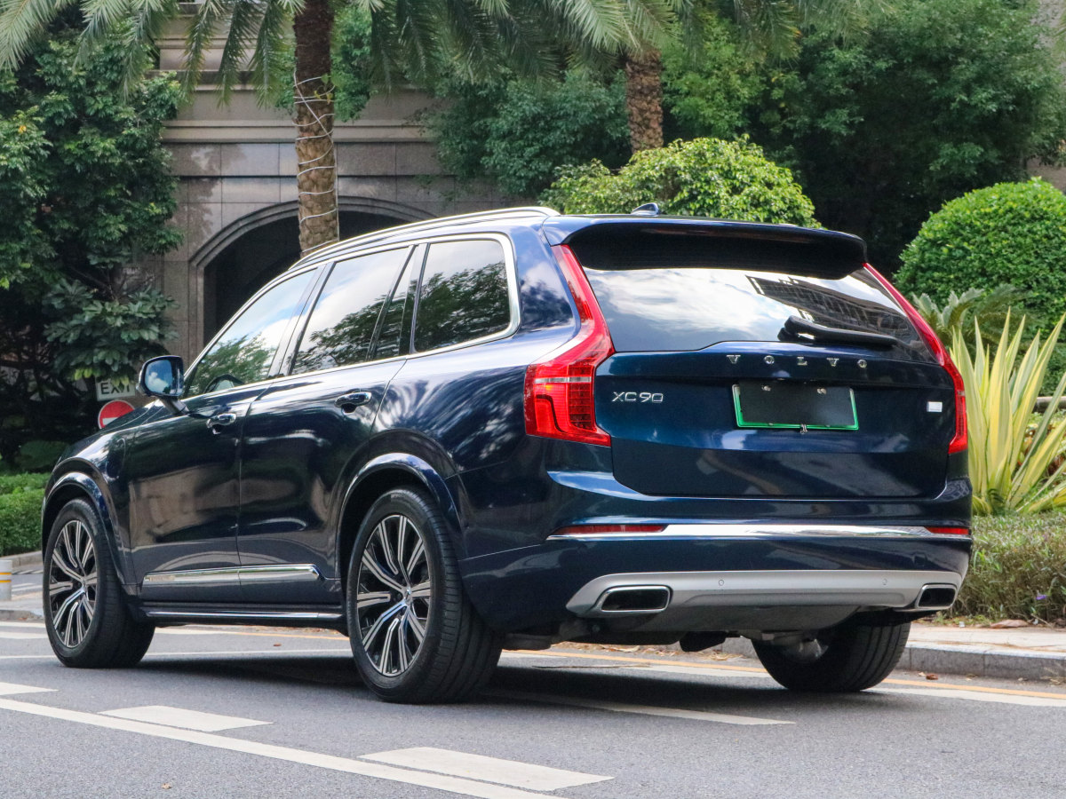 2022年4月沃爾沃 XC90新能源  2021款 E驅(qū)混動(dòng) T8 智尊豪華版 7座