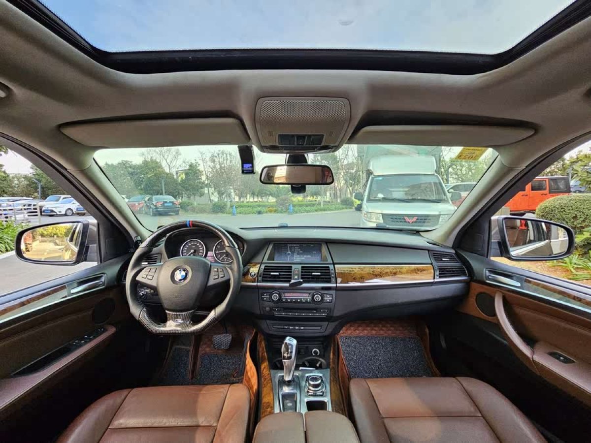 寶馬 寶馬X5  2011款 xDrive35i 領(lǐng)先型圖片