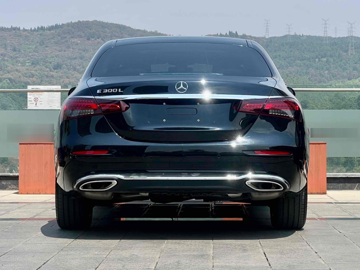 奔馳 奔馳E級(jí)  2023款 改款 E 300 L 時(shí)尚型圖片