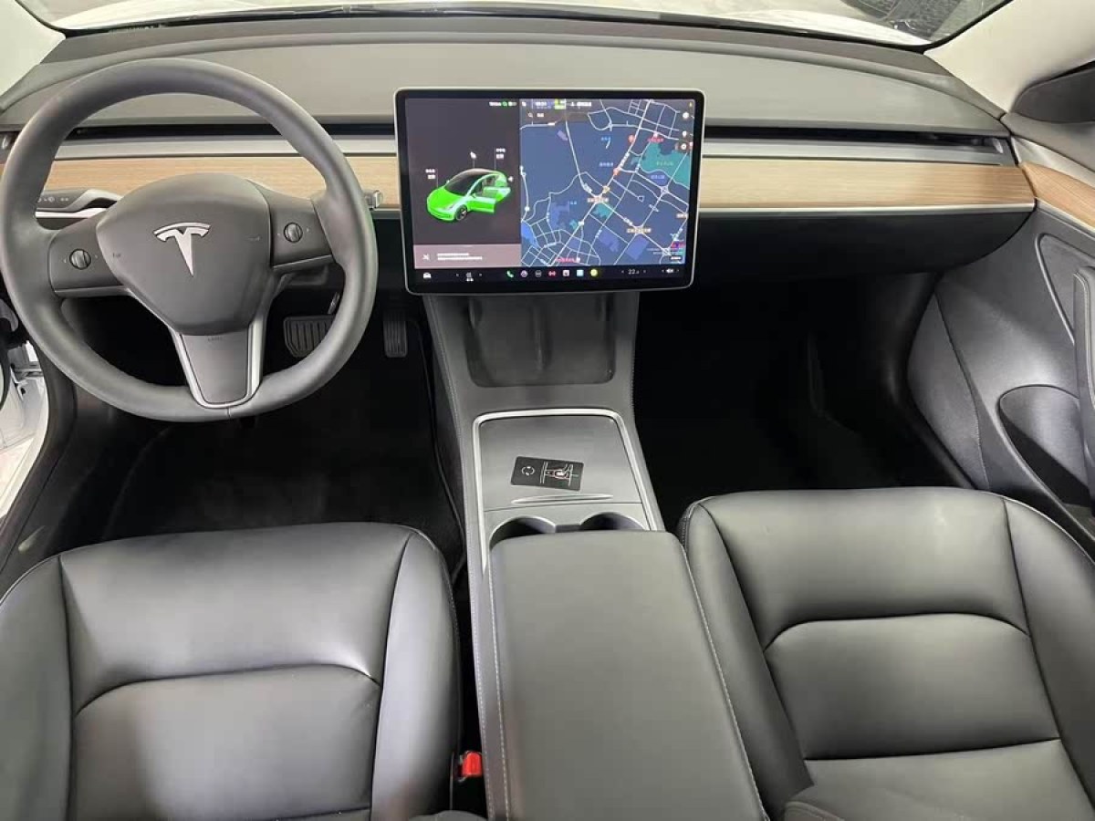 特斯拉 Model 3  2022款 后輪驅(qū)動版圖片