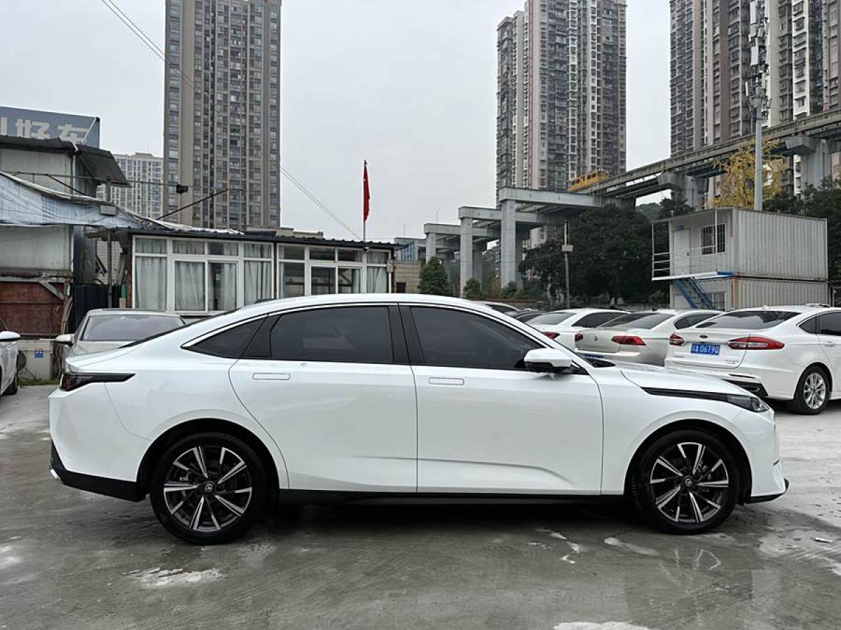 長(zhǎng)安 逸達(dá)  2023款 藍(lán)鯨NE 1.5T GDI DCT領(lǐng)航型圖片