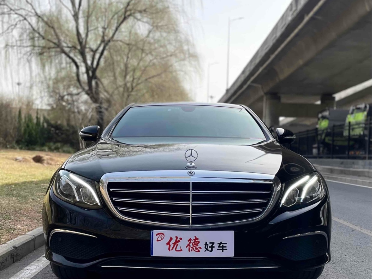 奔馳 奔馳E級  2020款 改款 E 300 L 時尚型圖片