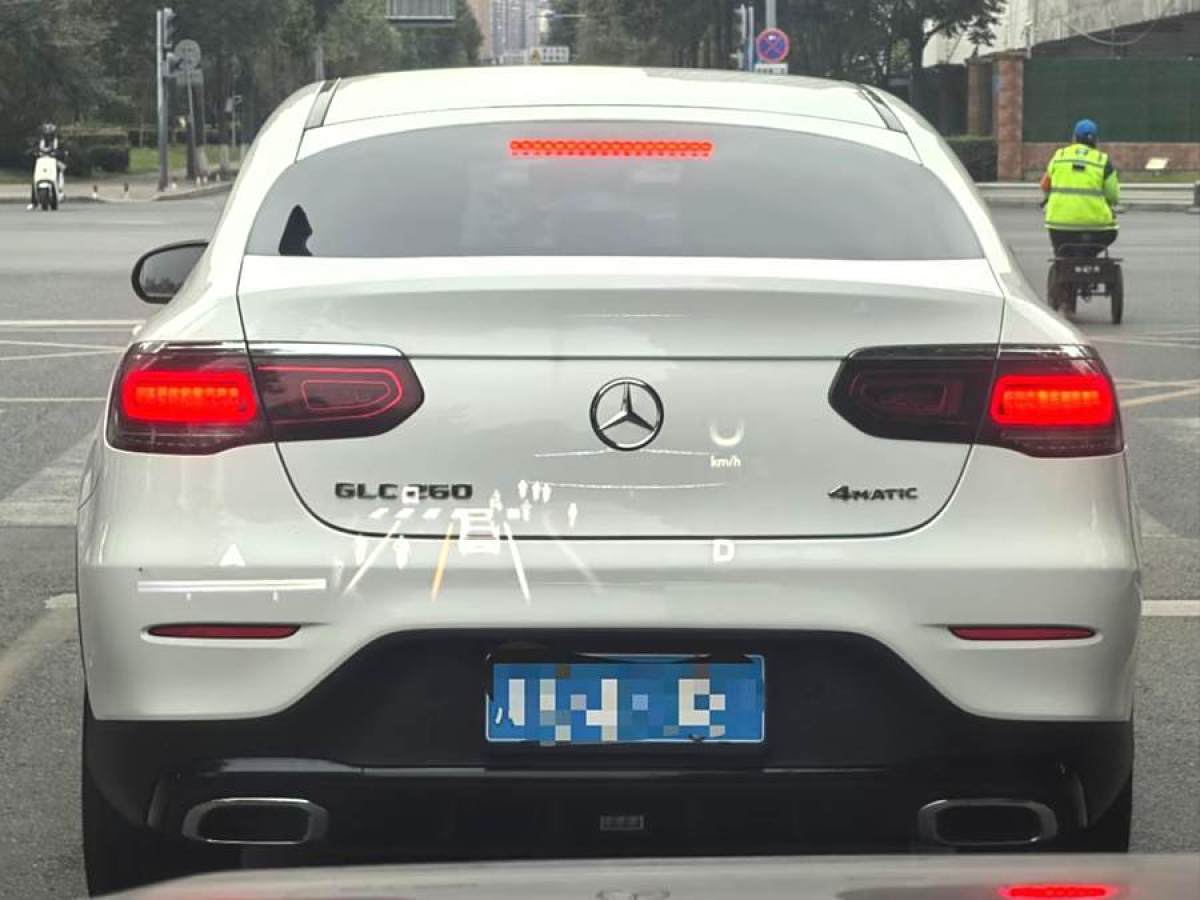 奔馳 奔馳GLC  2022款 改款 GLC 260 4MATIC 轎跑SUV圖片