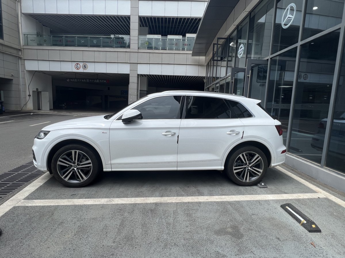 奧迪 奧迪Q5L  2018款  45 TFSI 尊享運動型 國VI圖片