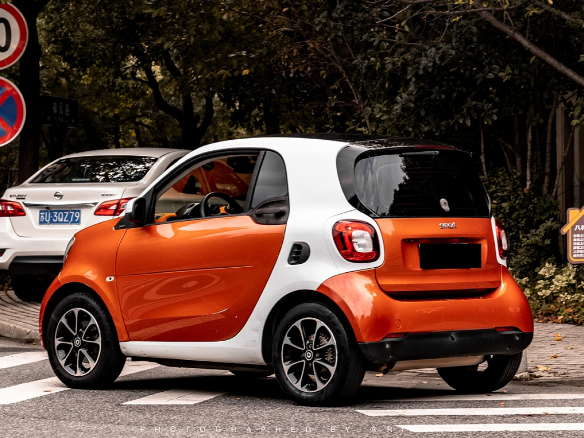 2016年7月smart fortwo  2015款 1.0L 52千瓦硬頂激情版