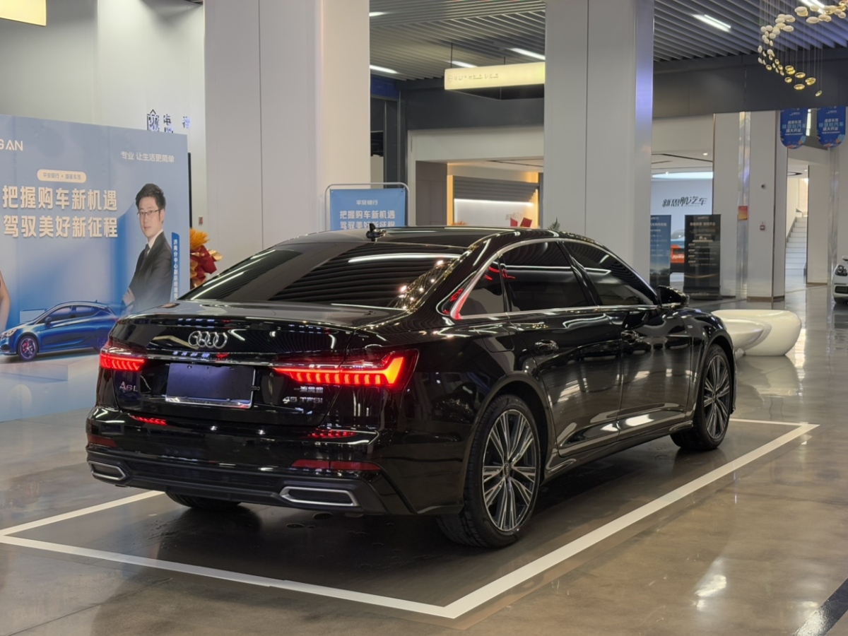 奧迪 奧迪A6L  2022款 45 TFSI 臻選動感型圖片