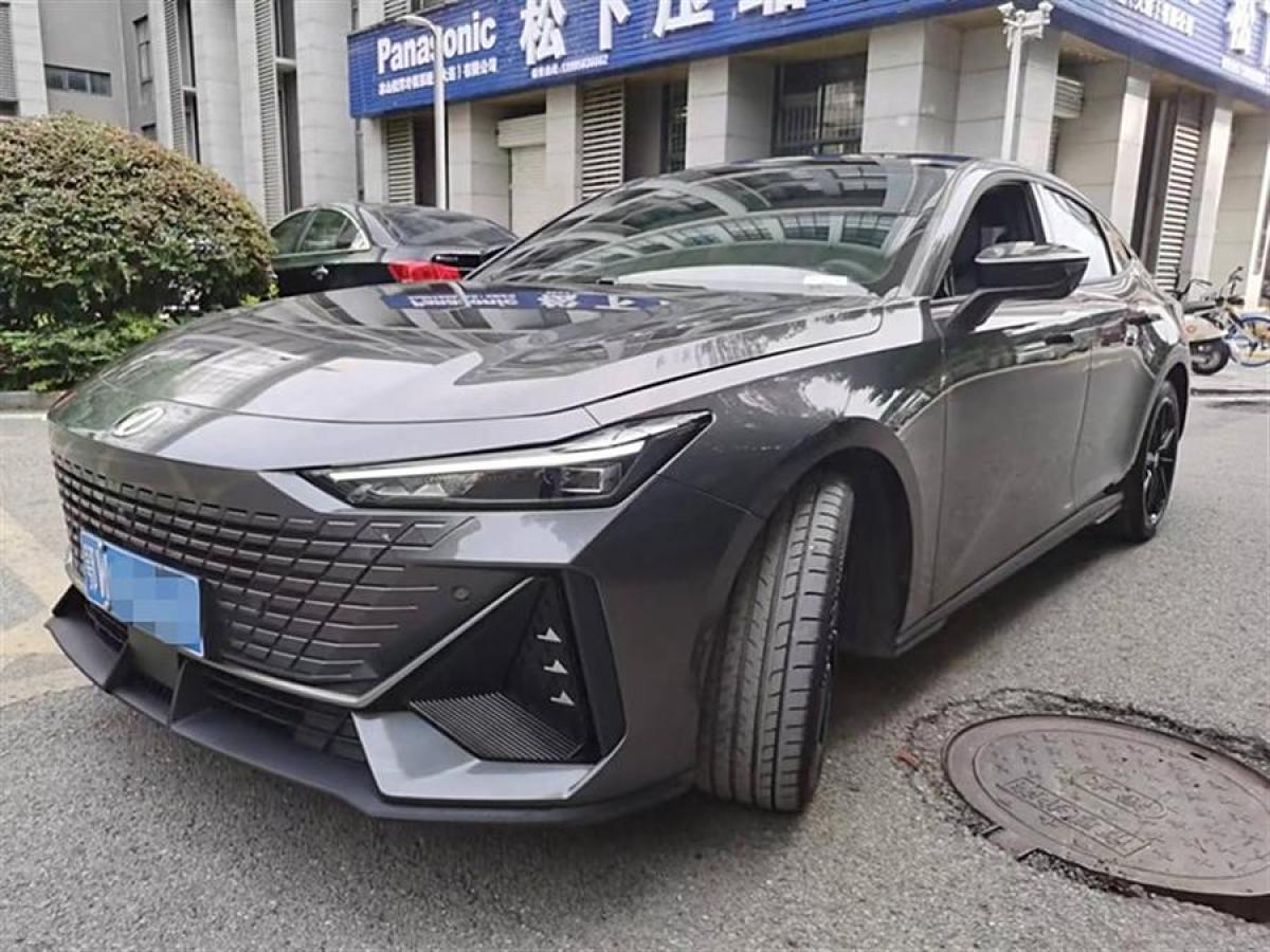 長(zhǎng)安 長(zhǎng)安UNI-V  2022款 1.5T 尊貴型圖片