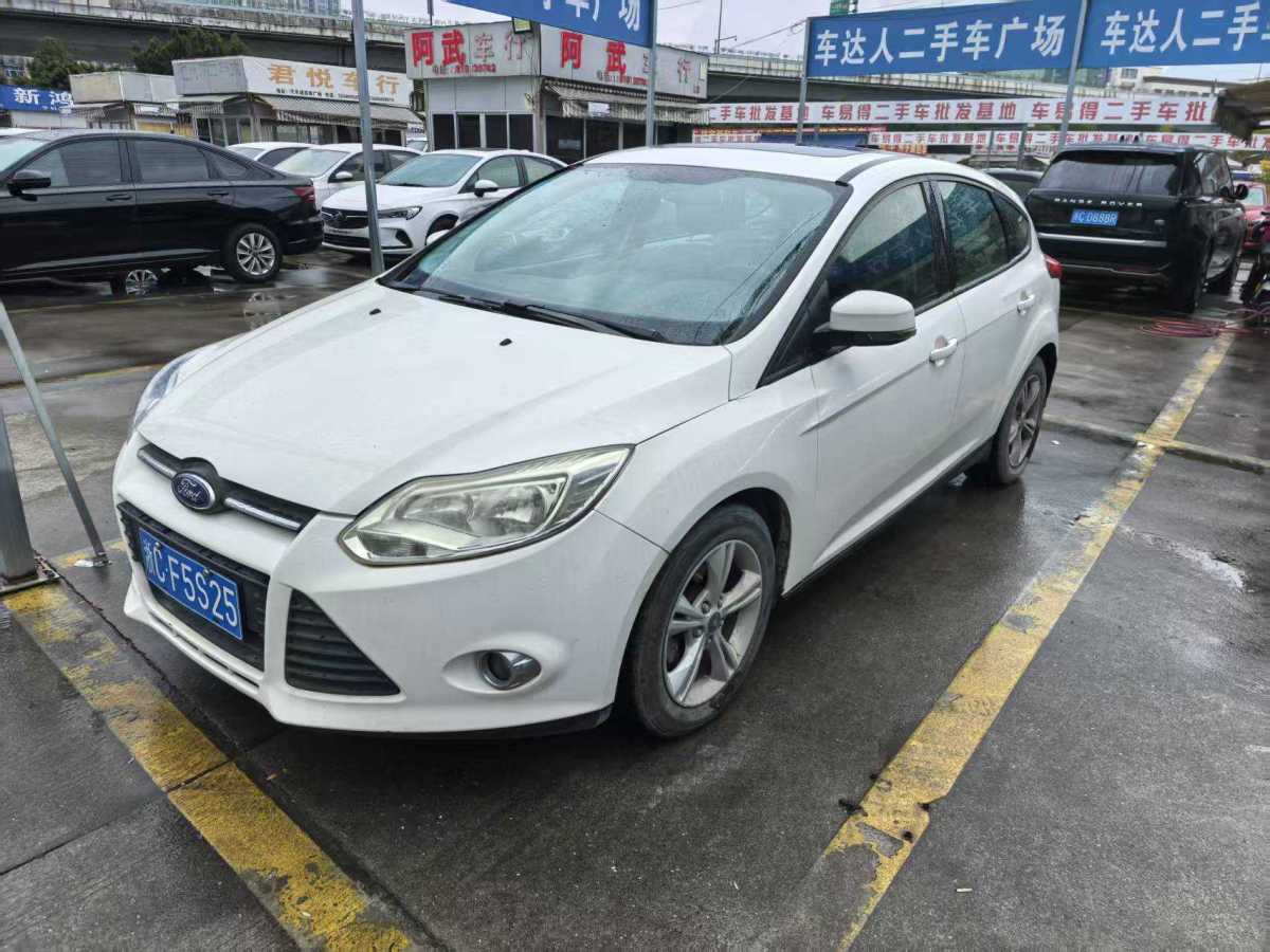 福特 福克斯  2012款 兩廂 1.6L 手動(dòng)舒適型圖片