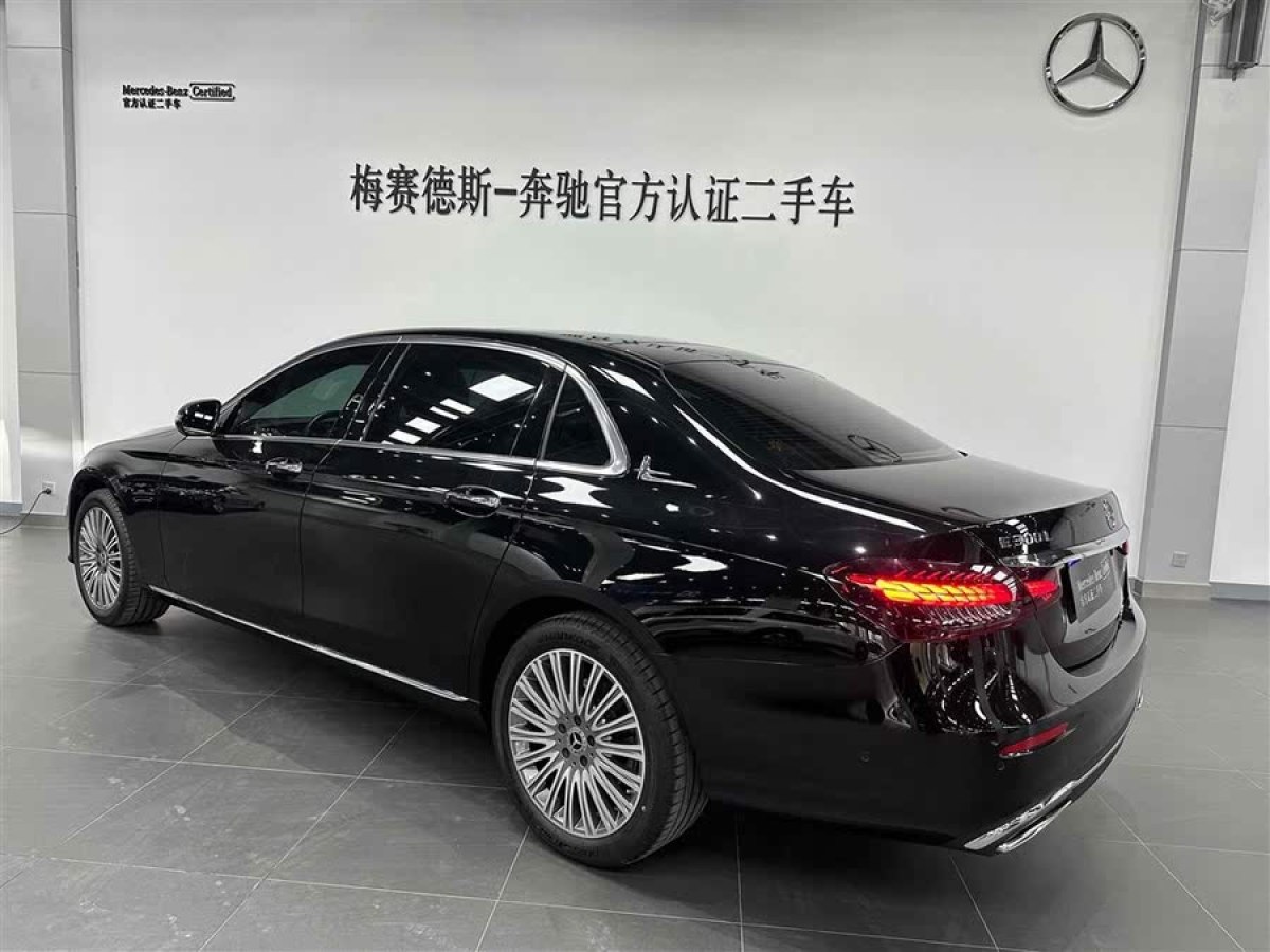 奔馳 奔馳E級(jí)  2023款 改款 E 300 L 豪華型圖片