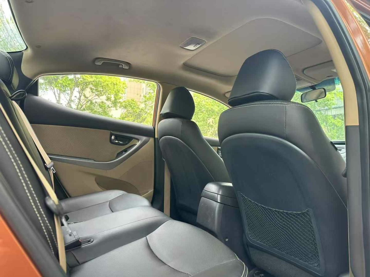 現(xiàn)代 朗動  2013款 1.6L 自動領(lǐng)先型圖片