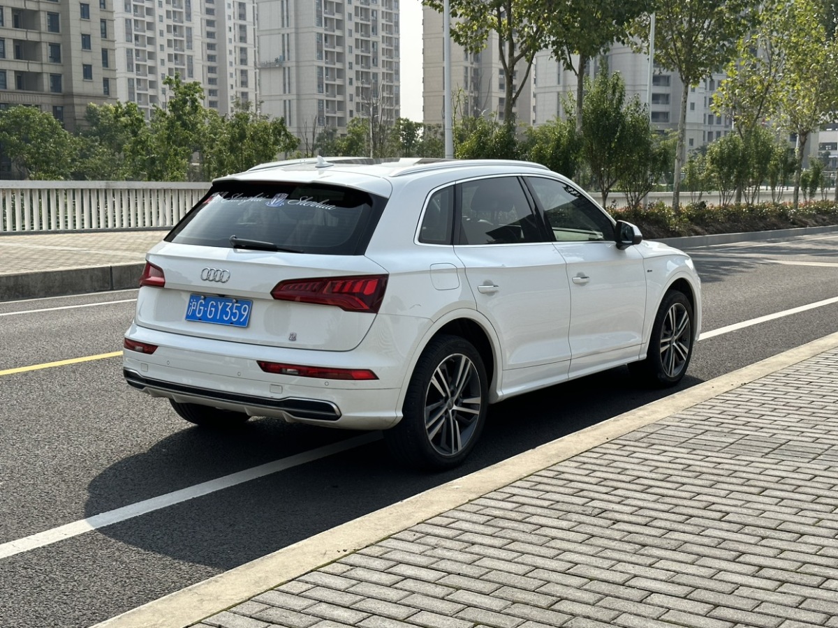 2020年03月奧迪 奧迪Q5L  2020款 40 TFSI 榮享時(shí)尚型