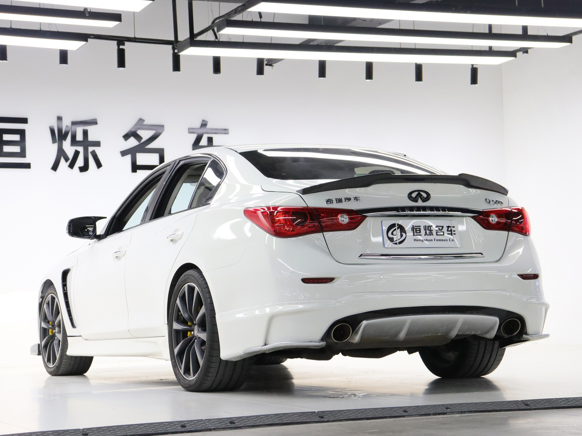 2015年2月英菲尼迪 Q50  2014款 3.7L 豪華版