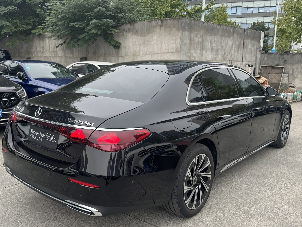 奔馳 奔馳E級(jí)  2024款 E 300 L 豪華型圖片