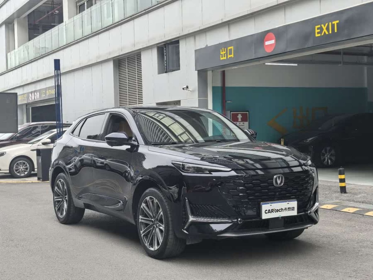 長安 長安UNI-K  2021款 2.0T 尊貴型圖片