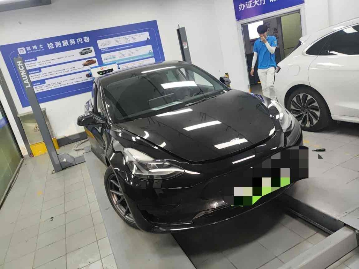 特斯拉 Model 3  2021款 改款 標(biāo)準(zhǔn)續(xù)航后驅(qū)升級版圖片
