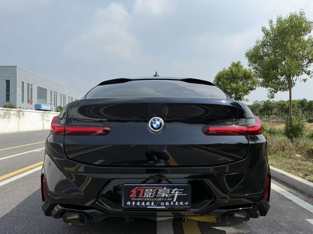 寶馬 寶馬X4  2022款 xDrive 25i M運(yùn)動(dòng)套裝圖片