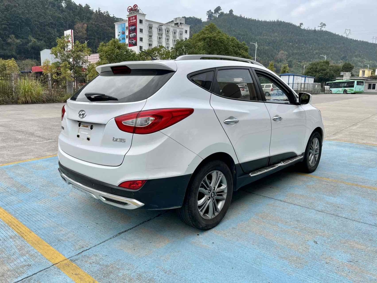 現(xiàn)代 ix35  2015款 2.0L 自動兩驅(qū)智能型 國V圖片