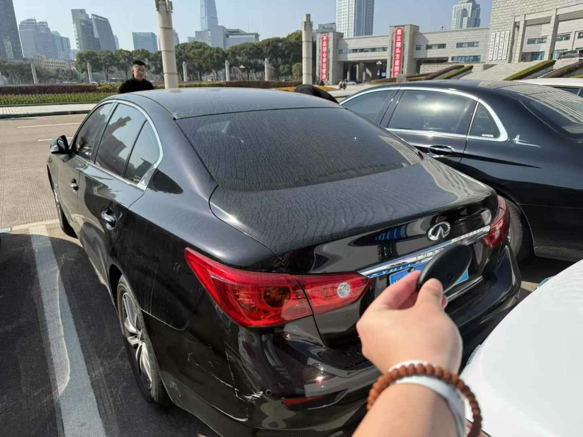 英菲尼迪 Q50L  2016款 2.0T 悅享版圖片