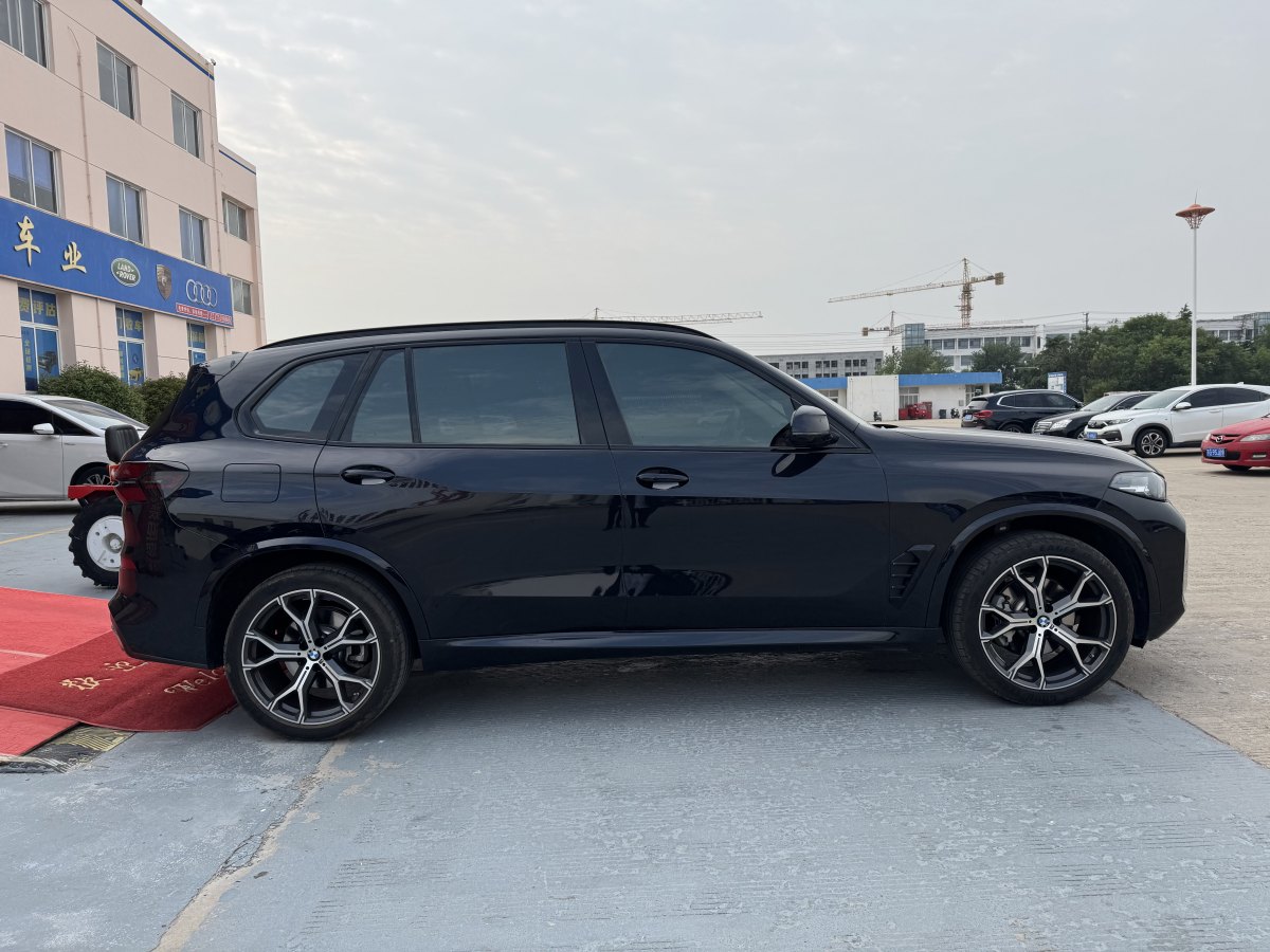 寶馬 寶馬X5  2023款 xDrive 30Li 尊享型M運動套裝圖片