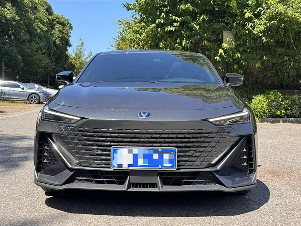 長(zhǎng)安 長(zhǎng)安UNI-V  2023款 1.5T 尊貴型圖片