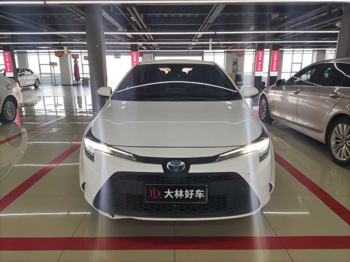 豐田 雷凌  2022款 雙擎 1.8H E-CVT領(lǐng)先版圖片