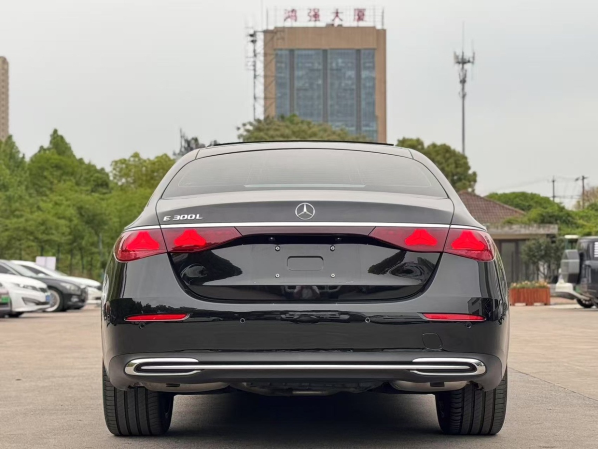 奔馳 奔馳E級  2024款 E 300 L 時尚型圖片