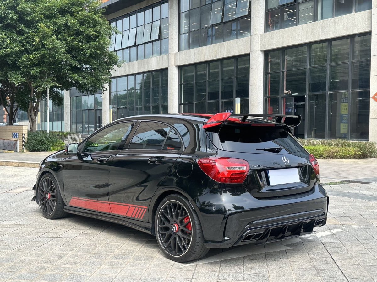 2019年4月奔馳 奔馳A級AMG  2018款 AMG A 45 4MATIC 臻藏版