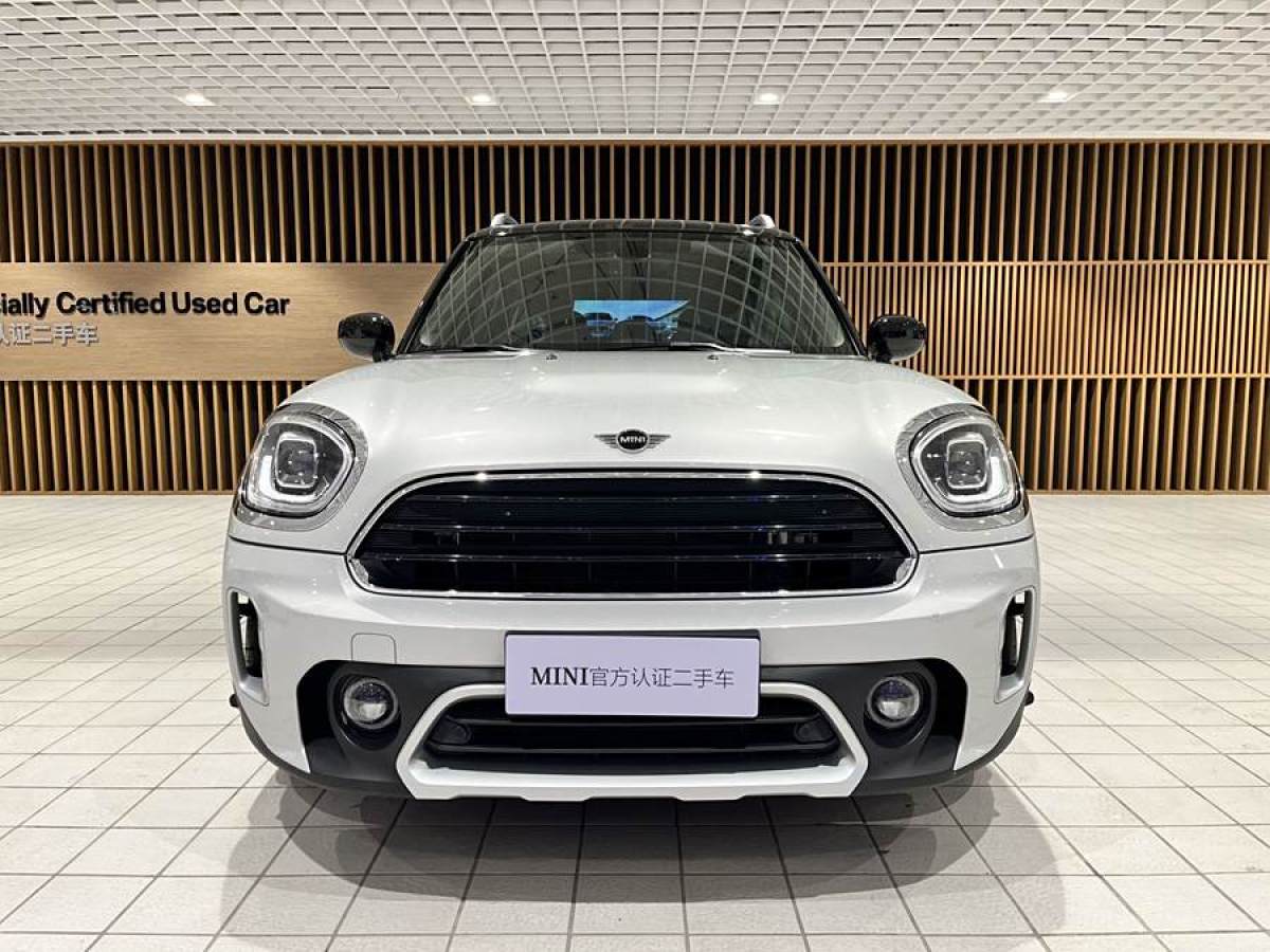 2023年5月MINI COUNTRYMAN  2022款 改款 1.5T COOPER ALL4 鑒賞家